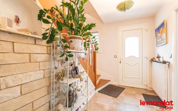 Maison à vendre    7 pièces • 130 m2 Lavannes