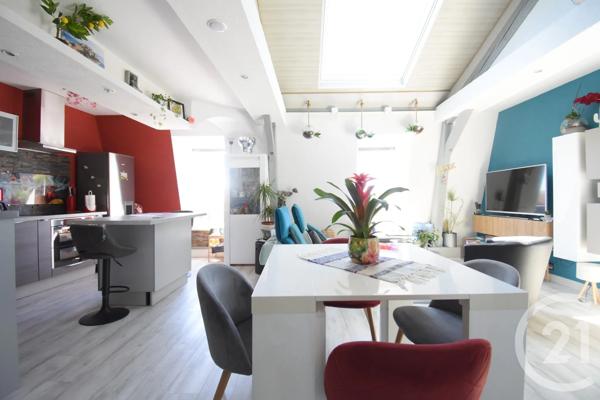 Appartement T3 à vendre  3 pièces - 73,10 m 2   VICHY  - 03