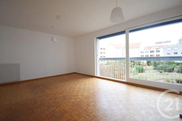 Appartement T3 à vendre  3 pièces - 73,10 m 2   VICHY  - 03