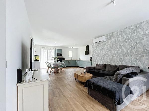 Appartement T3 à vendre  3 pièces - 73,10 m 2   VICHY  - 03