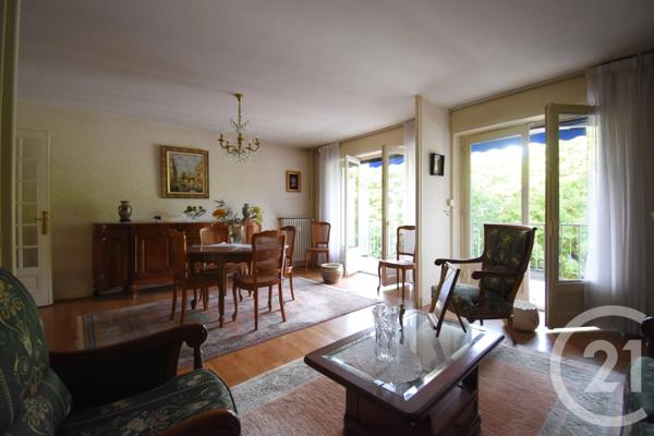 Appartement T3 à vendre  3 pièces - 73,10 m 2   VICHY  - 03