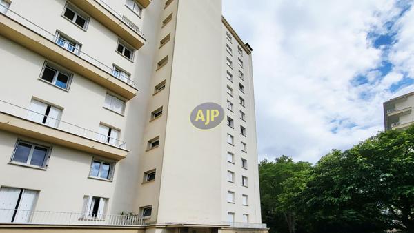 Appartement à vendre Bordeaux - 4 pièces, 68m² avec 3 chambre(s) à 150 000€ - AJP ACTEA Talence