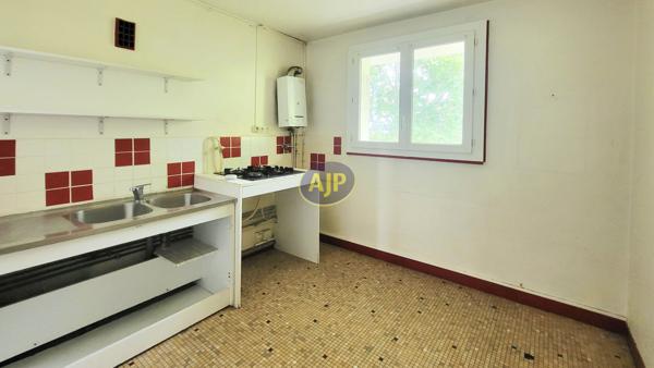 Appartement à vendre Bordeaux - 4 pièces, 68m² avec 3 chambre(s) à 150 000€ - AJP ACTEA Talence