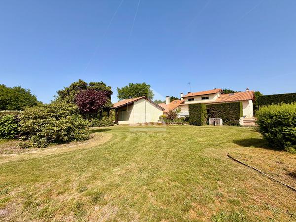Maison Salles 213m² 5 chambres avec piscine et dépendances