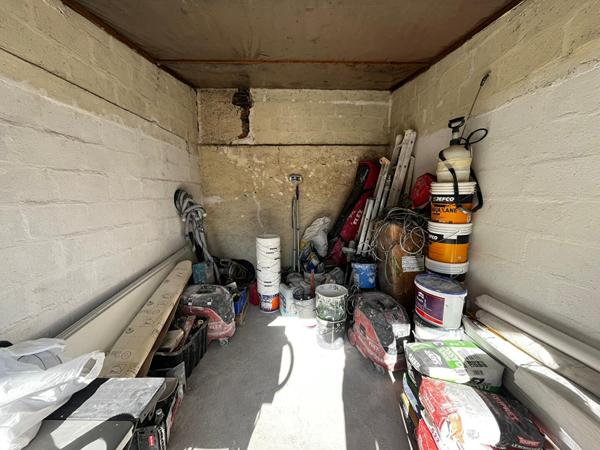 GARAGE RUE DE LA BRISEPOTIERE ANGERS