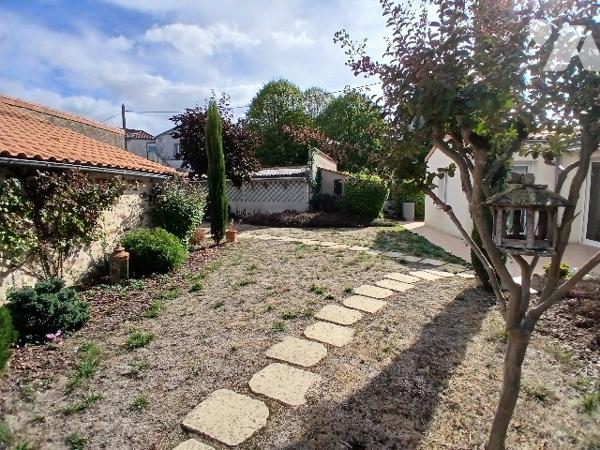 Maison de maître à vendre à PARTHENAY (79200)