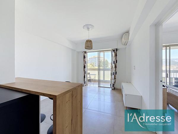 Appartement 2 pièces - secteur Laetitia - 44,58 m² avec terrasse, parking et ascenseur