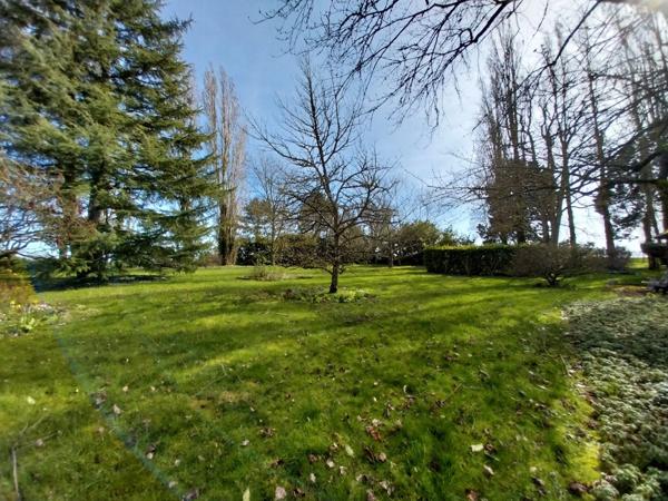 Maison+dépendance aménagée+parc