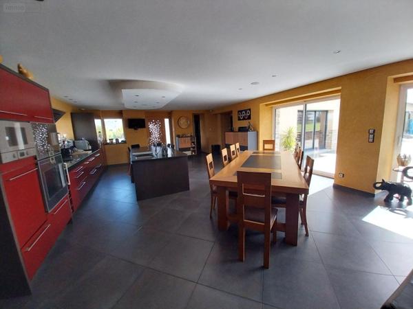 Maison restaurée à vendre à Val-d'Izé en Ille-et-Vilaine (35450), ref : 35131-245