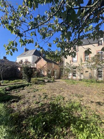 Maison à vendre à Évron en Mayenne (53150), ref : 53078-1880