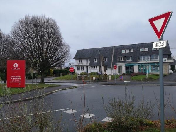 Bureau Saint-Martin-des-Champs 90 m²