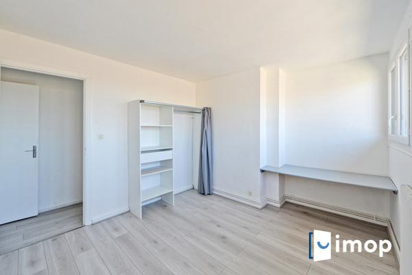 2 pièces place du Salin