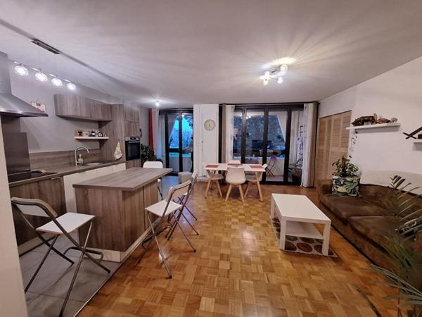 appartement de type 3/4 de 80 m²avec terrasse au calme