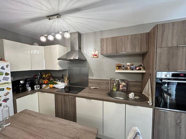 appartement de type 3/4 de 80 m²avec terrasse au calme