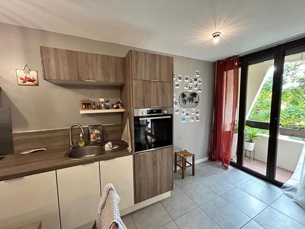 appartement de type 3/4 de 80 m²avec terrasse au calme