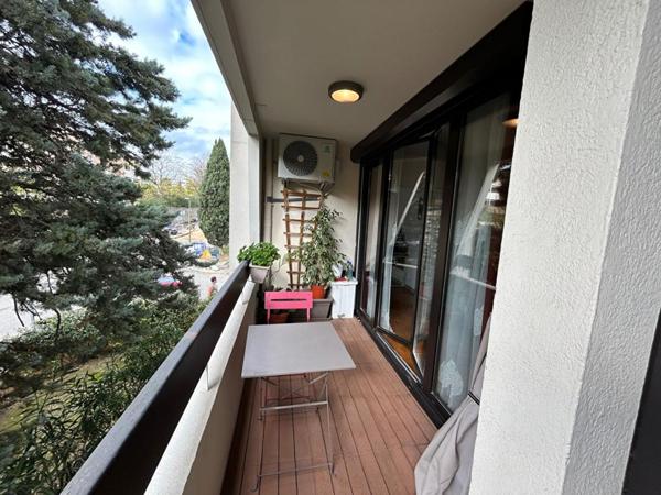 appartement de type 3/4 de 80 m²avec terrasse au calme