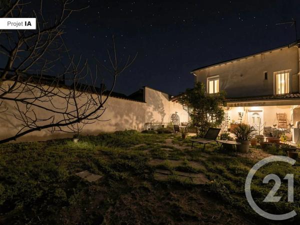 Maison à vendre  8 pièces - 157 m 2   DECINES CHARPIEU  - 69