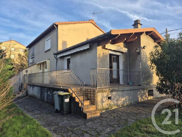 Maison à vendre  8 pièces - 157 m 2   DECINES CHARPIEU  - 69