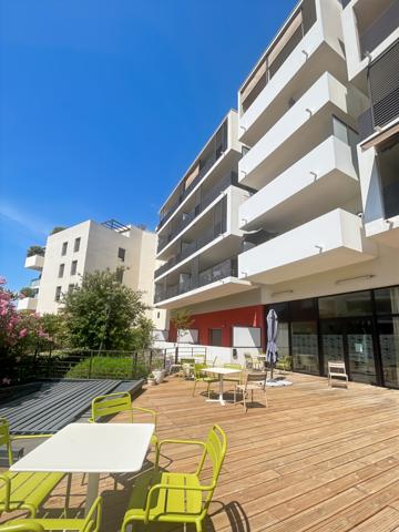 Saint-Jean-de-Védas (34430) Appartement T2 avec terrasse et parking – Résidence Seniors avec services.