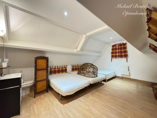 Rare propriété de charme sur presque 2 ha à 10 min de La Flèche