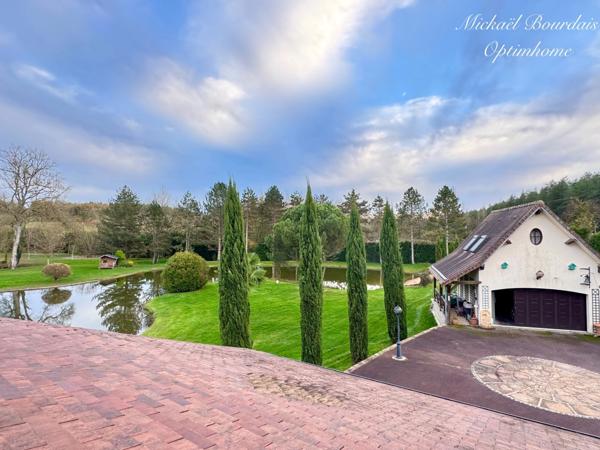 Rare propriété de charme sur presque 2 ha à 10 min de La Flèche