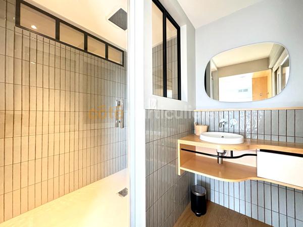 Location
                Appartement79,68 m² - 3 Pièces -
                    ORLEANS (45000)