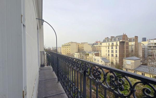 Appartement à vendre    3 pièces • 54 m2 Paris 14