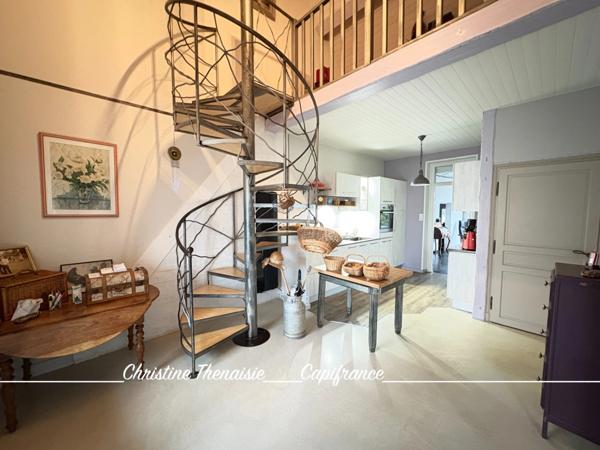 Maison à vendre - 6 pièces - à seulement 100 m de la corniche - SAINT HILAIRE DE RIEZ (85)