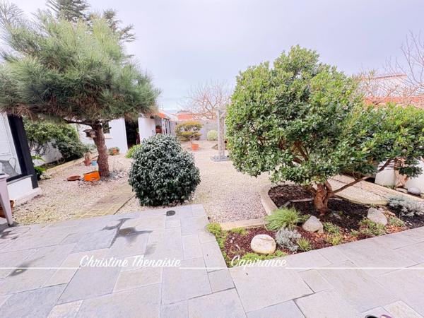 Maison à vendre - 6 pièces - à seulement 100 m de la corniche - SAINT HILAIRE DE RIEZ (85)