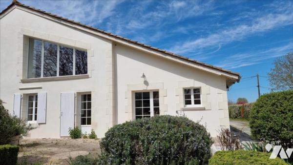 Maison en pierre + 2 gîtes