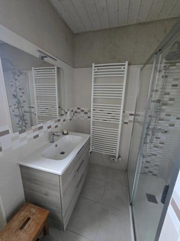 Propriété à vendre 12 pièces BEAUVOIR SUR MER (85)