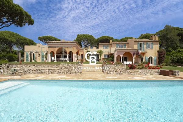 Vente villa 9 pièces 83990 - St Tropez