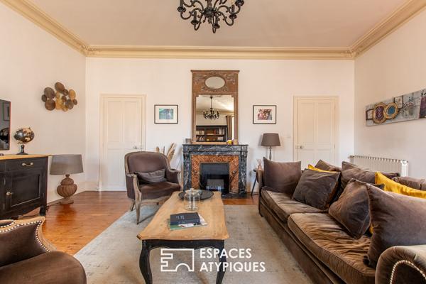 Maison de charme et son écrin de verdure