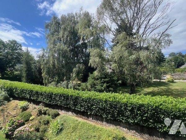 Appartement traversant de type 3 à Barberaz 

Dans une résidence calme et verdoyante, sur la ...