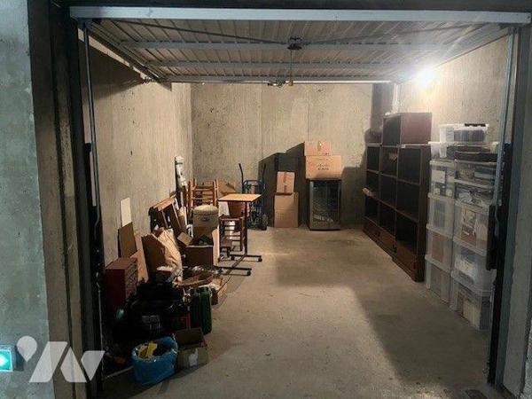 Appartement traversant de type 3 à Barberaz 

Dans une résidence calme et verdoyante, sur la ...