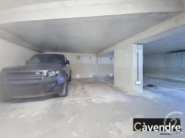 Appartement F3 à vendre  3 pièces - 77 m 2   AVIGNON  - 84