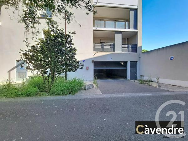 Appartement F3 à vendre  3 pièces - 77 m 2   AVIGNON  - 84