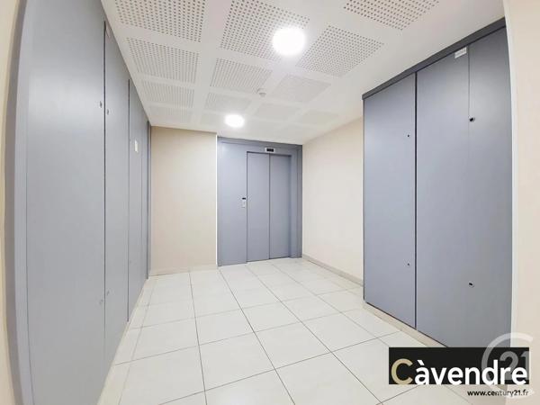 Appartement F3 à vendre  3 pièces - 77 m 2   AVIGNON  - 84