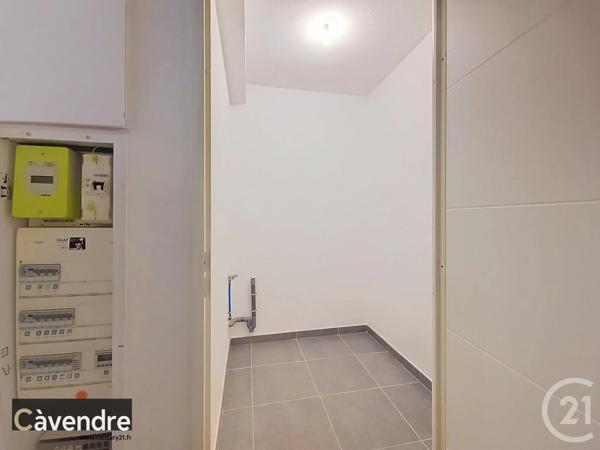 Appartement F3 à vendre  3 pièces - 77 m 2   AVIGNON  - 84