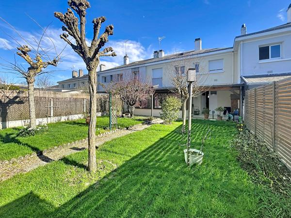 Maison à vendre au coeur des Ponts de Cé, 3 chambres dont une vie de plain-pied proche des commodités à pieds avec jardin clos.