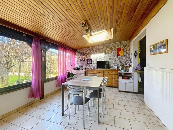 Maison à vendre au coeur des Ponts de Cé, 3 chambres dont une vie de plain-pied proche des commodités à pieds avec jardin clos.