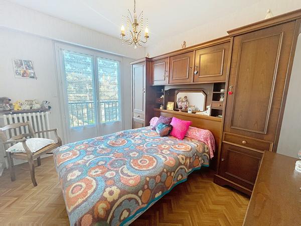 Maison à vendre au coeur des Ponts de Cé, 3 chambres dont une vie de plain-pied proche des commodités à pieds avec jardin clos.