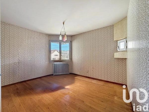 Maison 3 pièces de 80 m² à Saint-Affrique (12400)