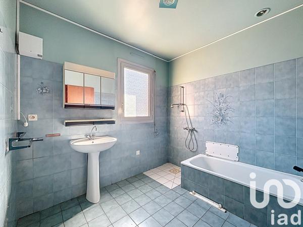 Maison 3 pièces de 80 m² à Saint-Affrique (12400)