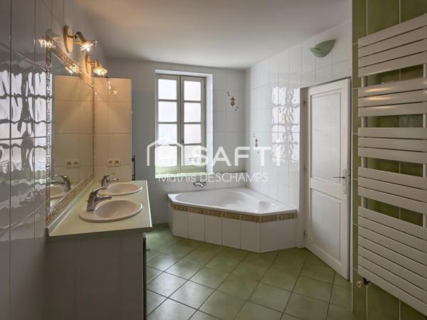 198 m², garage et terrasse en centre-ville