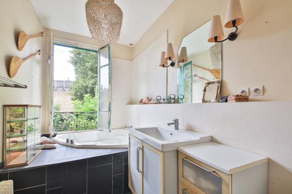 Malakoff - Maison de 191 m2 - 6 chambres 191 m2 jardin et garage