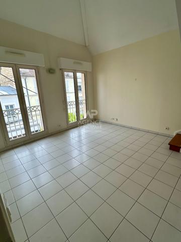 Appartement Maisons Laffitte 3 pièce(s) 54.16 m2 - ascenseur - hyper centre €399 000 ** - Référence 13035