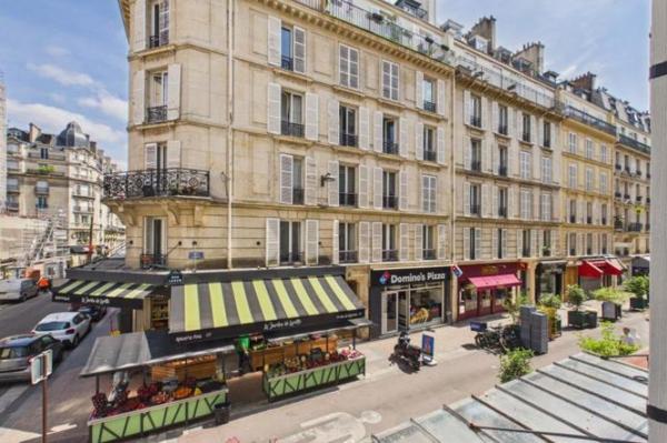 Vente - Appartement 2 pièces 50 m 2 Paris (75017)