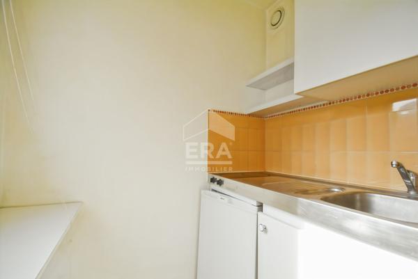 Studio avec balcon, lumineux et sans vis à vis