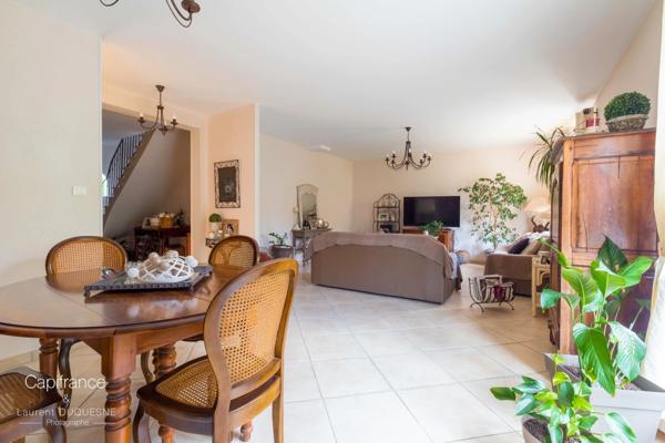 BELLEFOND SUR SON SUPERBE TERRAIN DE 731 M2 MAISON 6 PIECES DE 166 M2